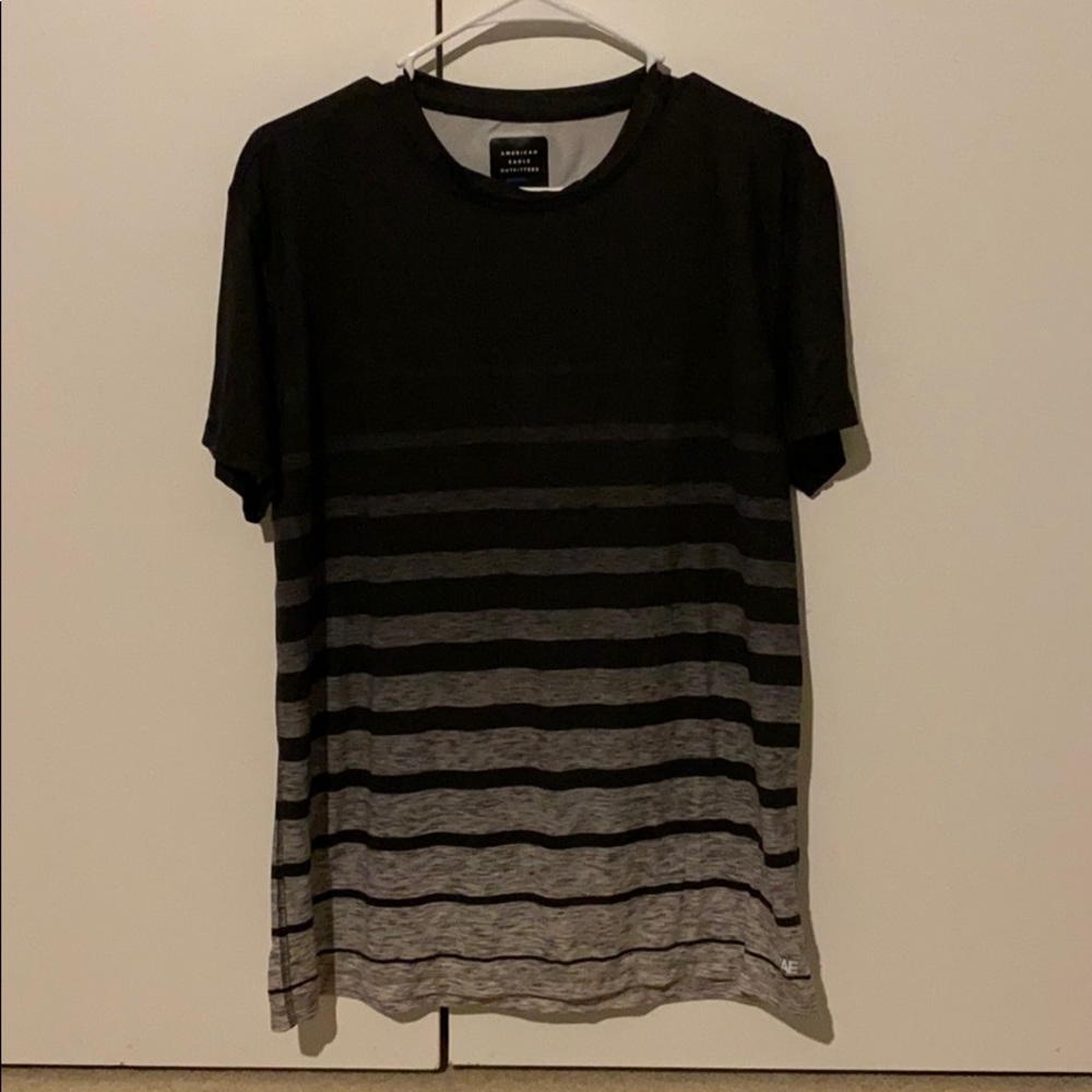 American Eagle men’s t-shirt